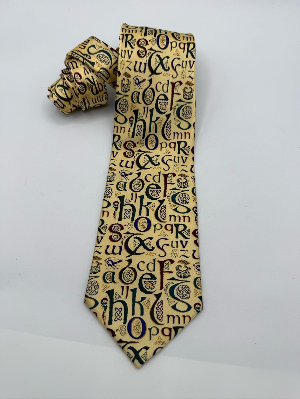 Traditional Craft Silk Celtic Alphabet Men’s Neck Tie